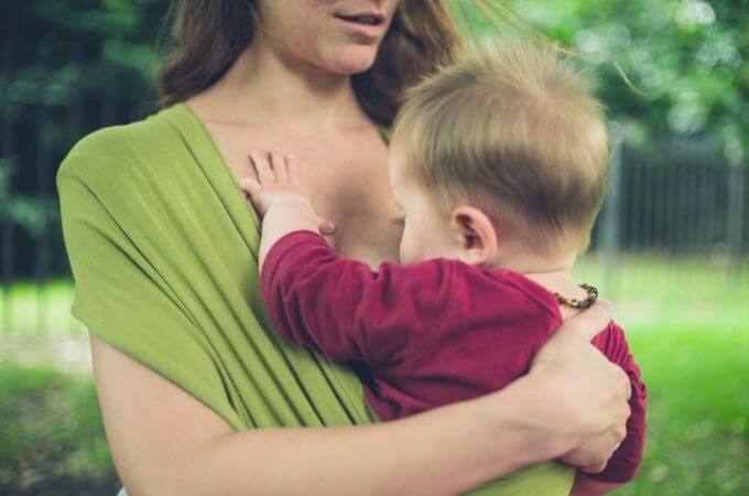 best carrier to breastfeed in